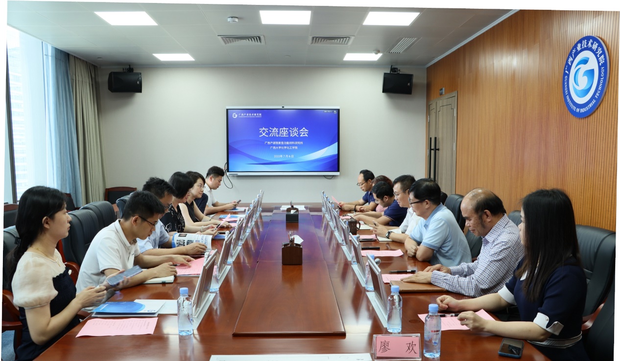 太阳成集团公司领导率队走访用人单位