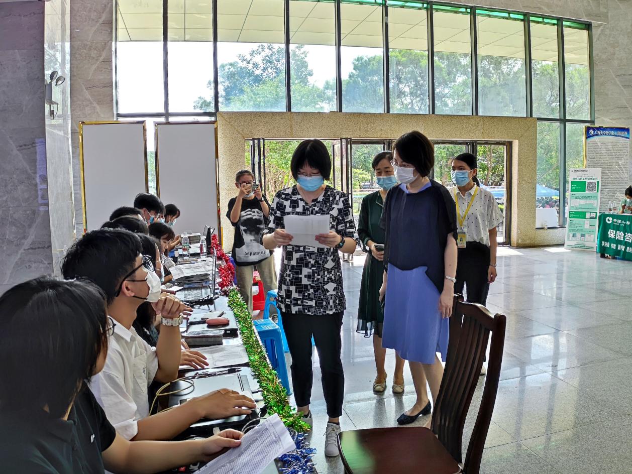 太阳成集团tyc234cc古天乐2022级新生开学迎新